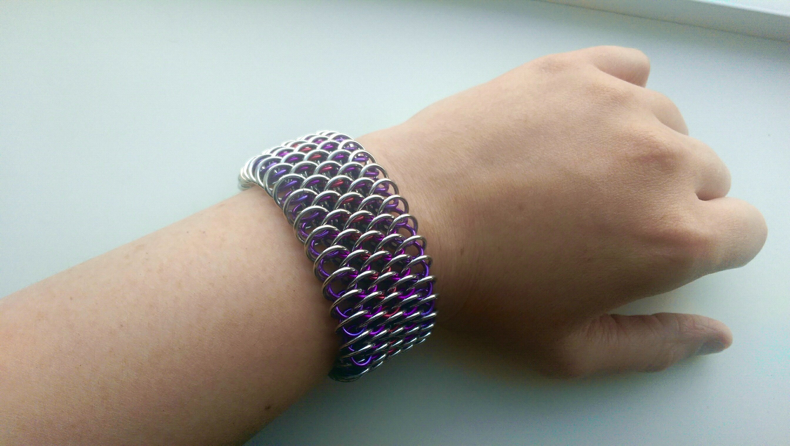 dragonscaleBracelet.jpg